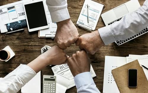 Partnership Business: Advantages and Disadvantages